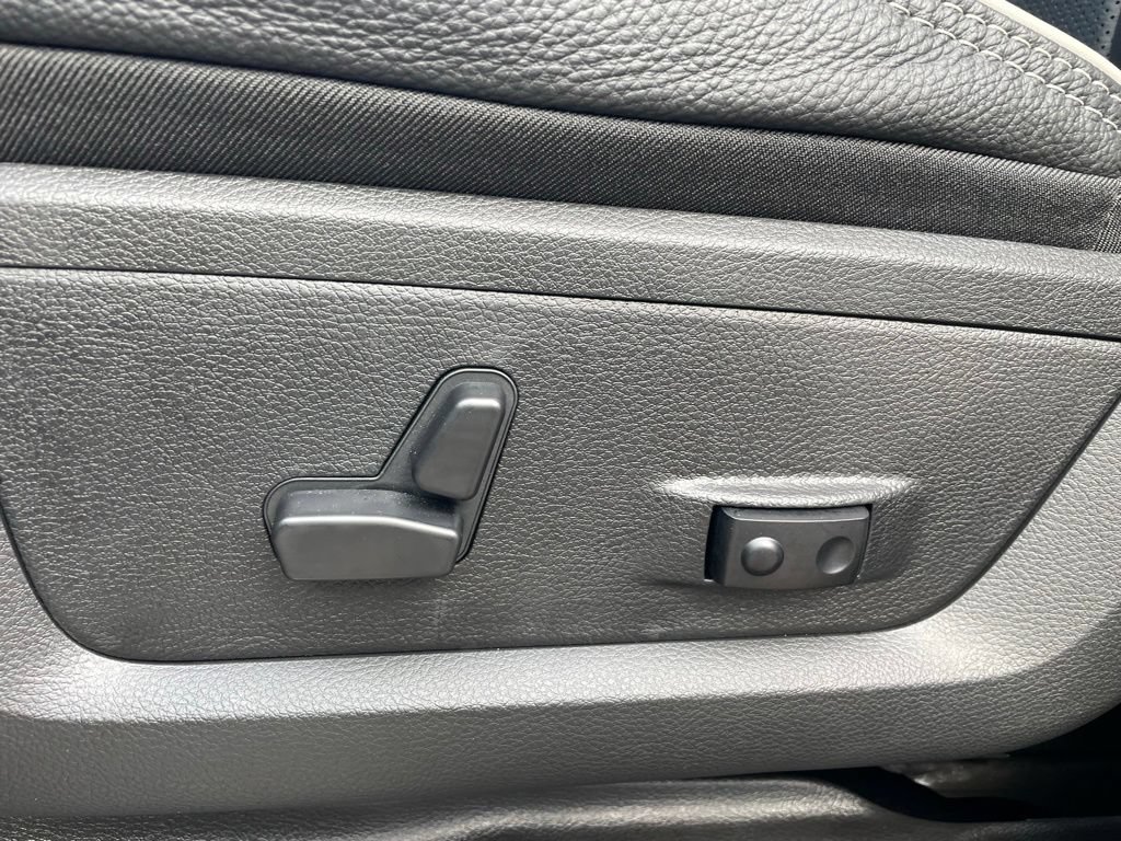 New 2026 RAM 2500 Limited AWD/4WD image 24