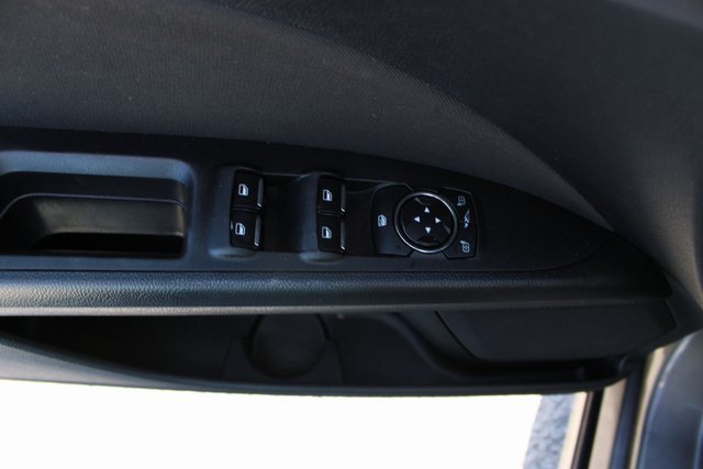 Used 2019 Ford Fusion SE image 12