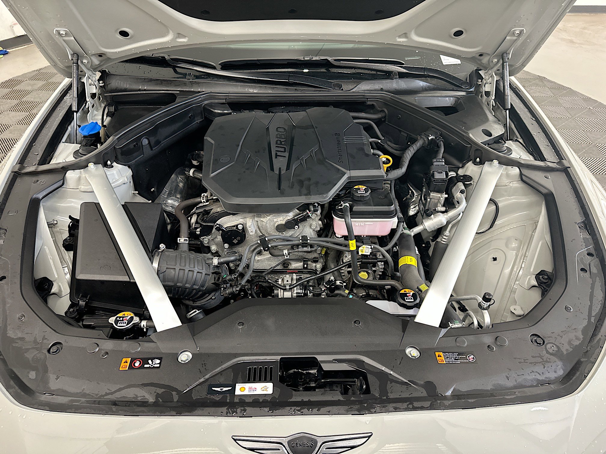 Used 2025 Genesis G70 2.5T AWD/4WD image 34