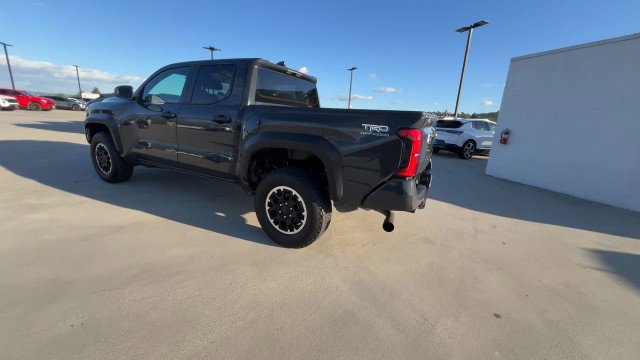 Used 2025 Toyota Tacoma TRD Off-Road image 6