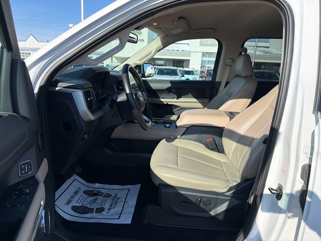Used 2024 Ford Expedition Max XLT AWD/4WD image 9