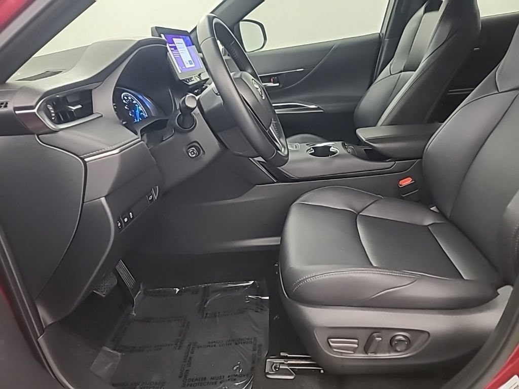 Used 2024 Toyota Venza Nightshade AWD/4WD image 27
