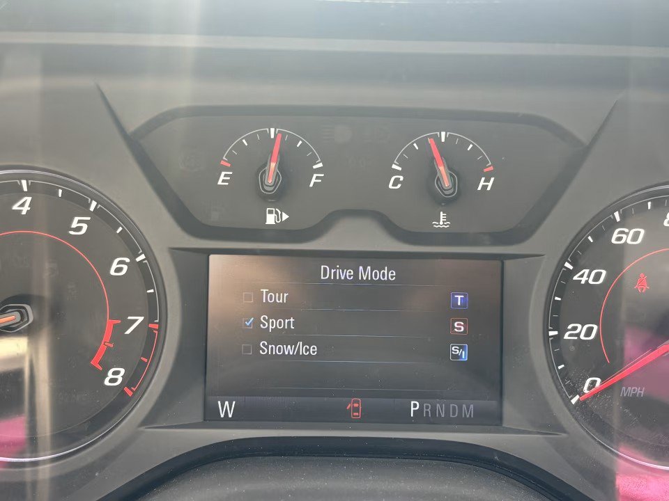 Used 2016 Chevrolet Camaro LT w/ RS Package RWD image 11