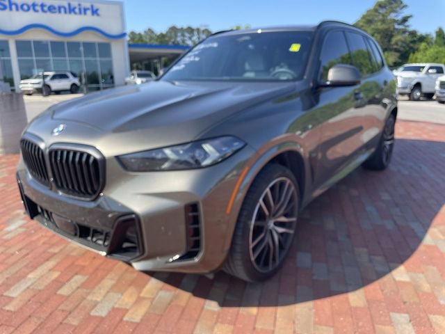 Used 2026 BMW X5 xDrive40i w/ M Sport Package AWD/4WD image 1