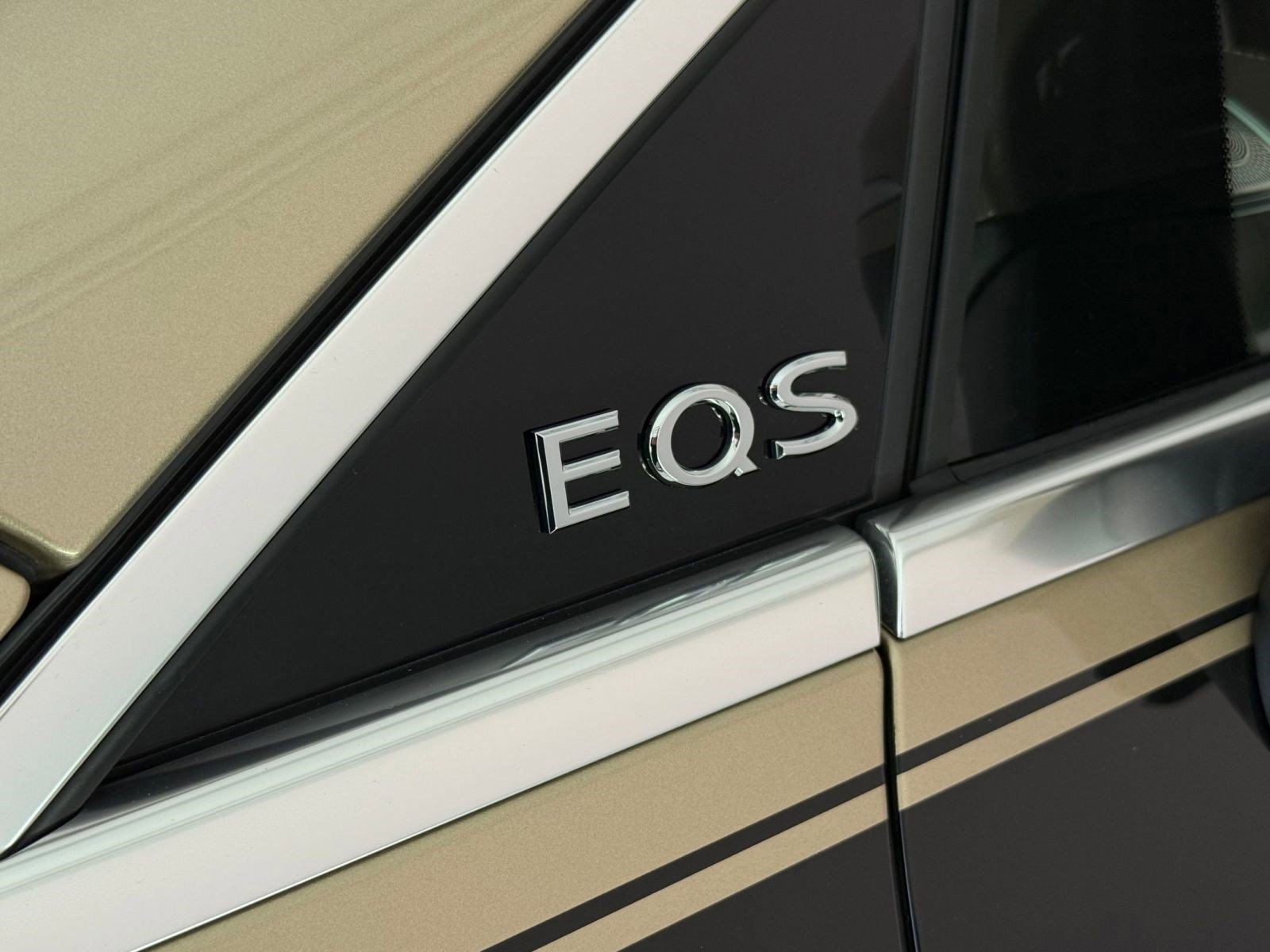 Certified 2024 Mercedes-Benz Maybach EQS 680 4MATIC image 33