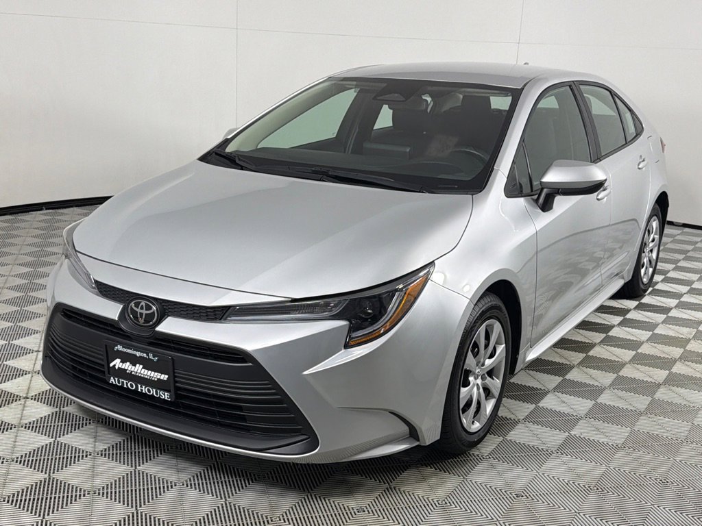 Used 2024 Toyota Corolla LE image 10