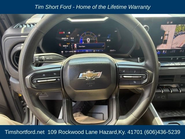 Used 2024 Chevrolet Colorado Trail Boss w/ Technology Package AWD/4WD image 18