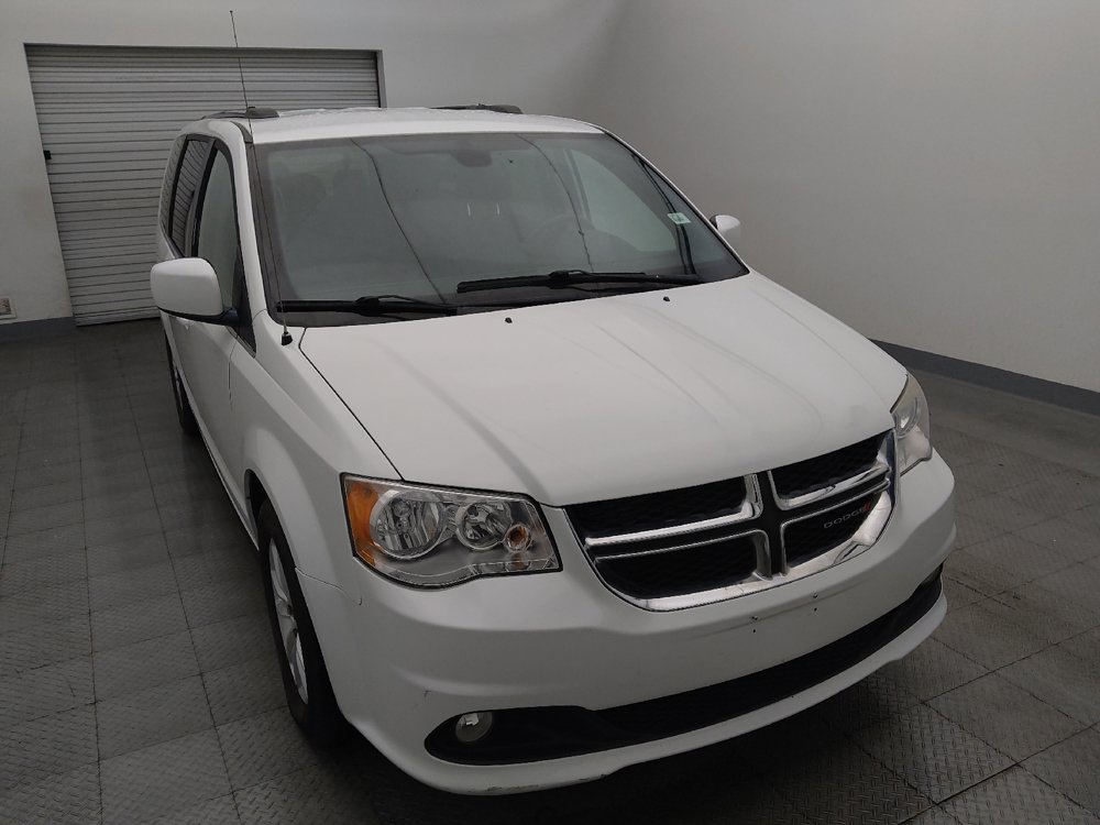 Used 2020 Dodge Grand Caravan SXT FWD image 14