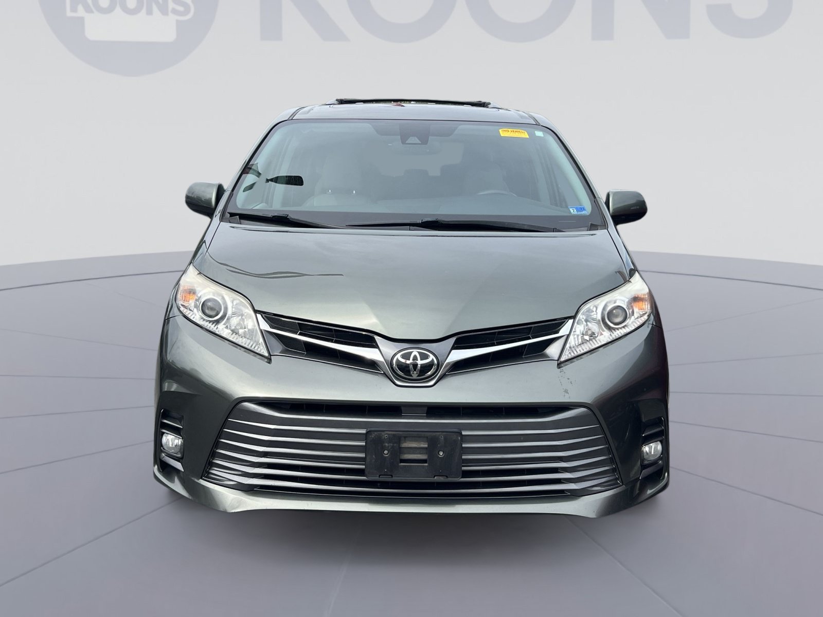 Used 2018 Toyota Sienna XLE FWD image 8