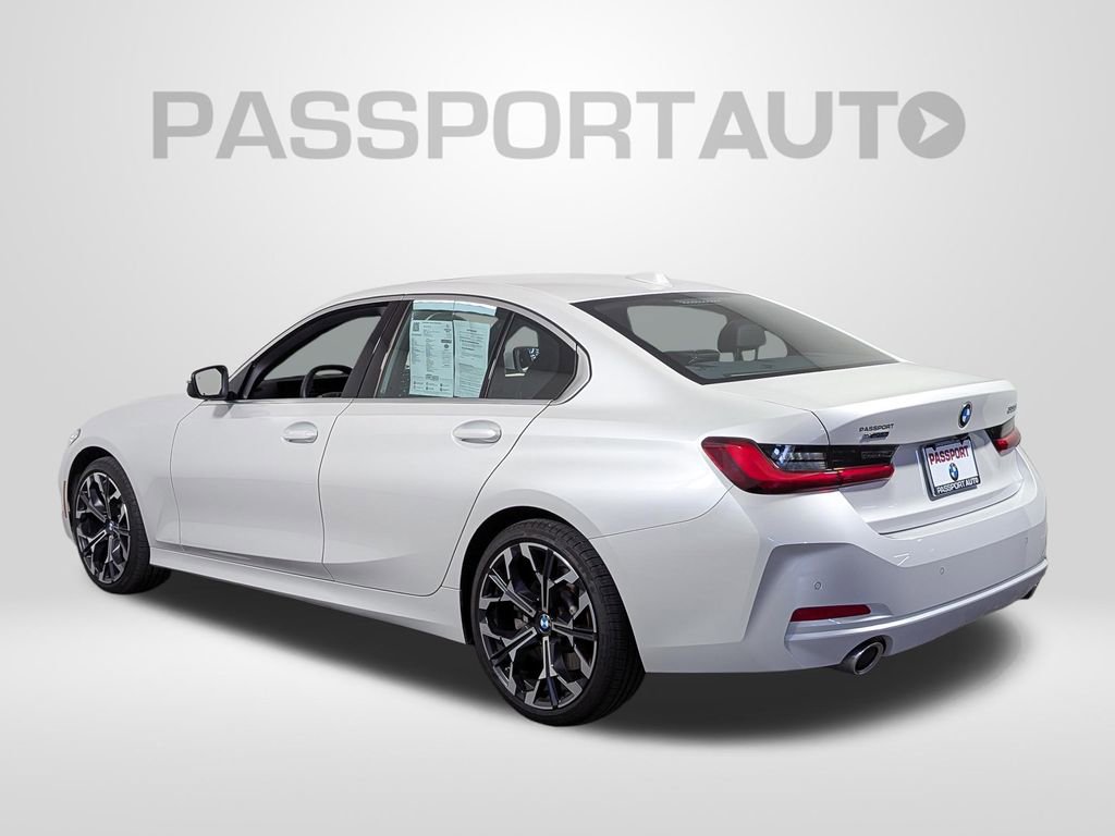 Used 2025 BMW 330i xDrive Sedan w/ Premium Package AWD/4WD image 3