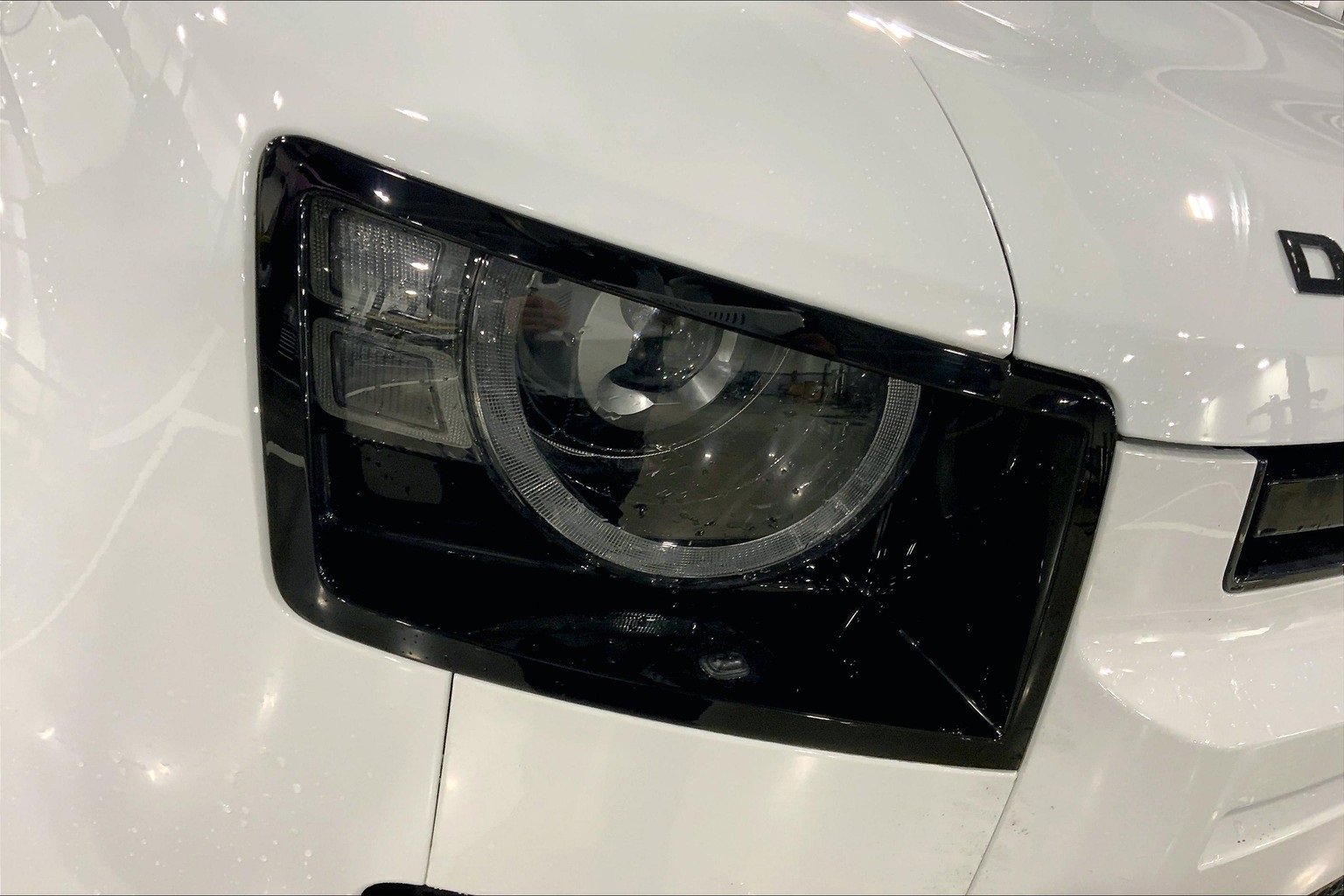 Used 2025 Land Rover Defender 90 V8 image 13