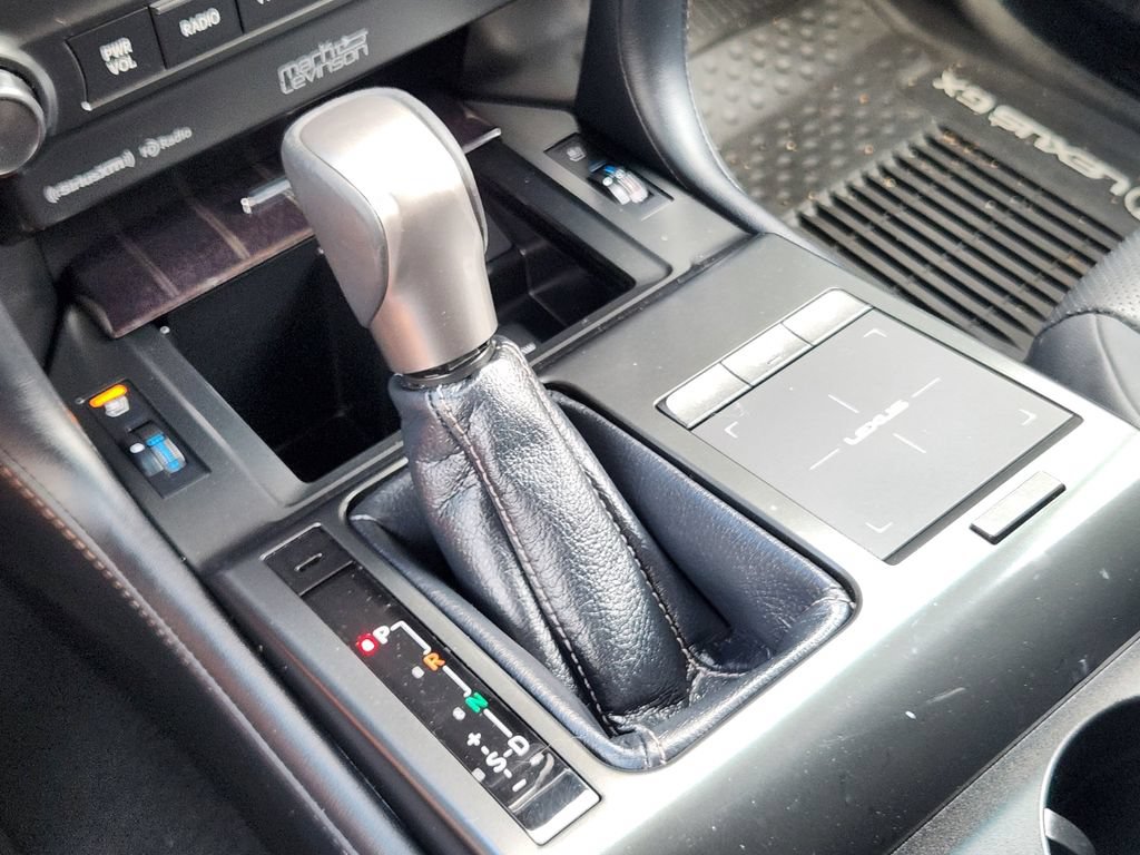 Used 2023 Lexus GX 460 Premium w/ Accessory Package AWD/4WD image 21