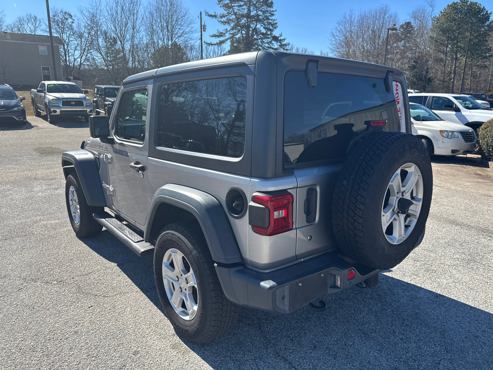 Used 2019 Jeep Wrangler Sport image 7