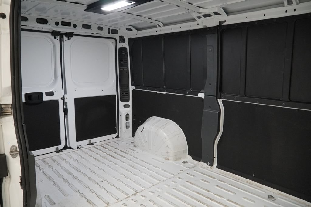 Used 2025 RAM ProMaster 2500 w/ Convenience Group FWD image 44