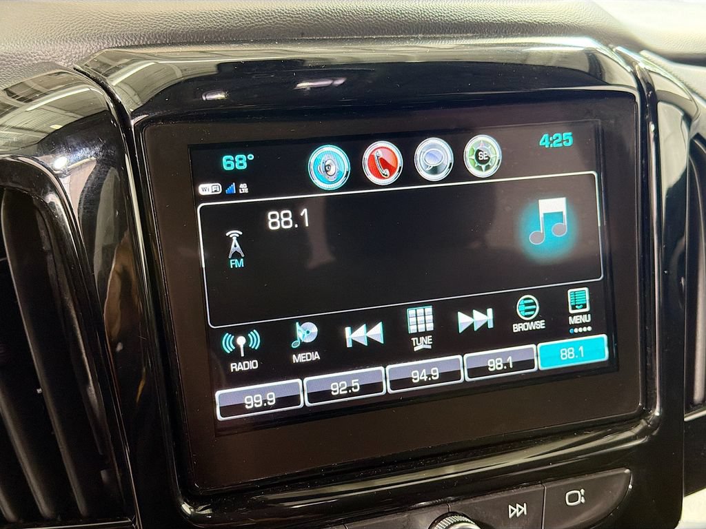 Used 2019 Chevrolet Traverse LT FWD image 16