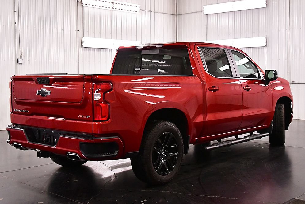 Used 2024 Chevrolet Silverado 1500 RST AWD/4WD image 8