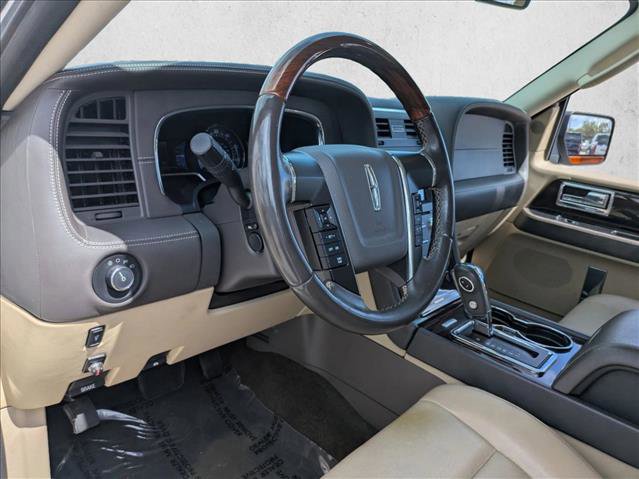Used 2017 Lincoln Navigator Reserve image 10
