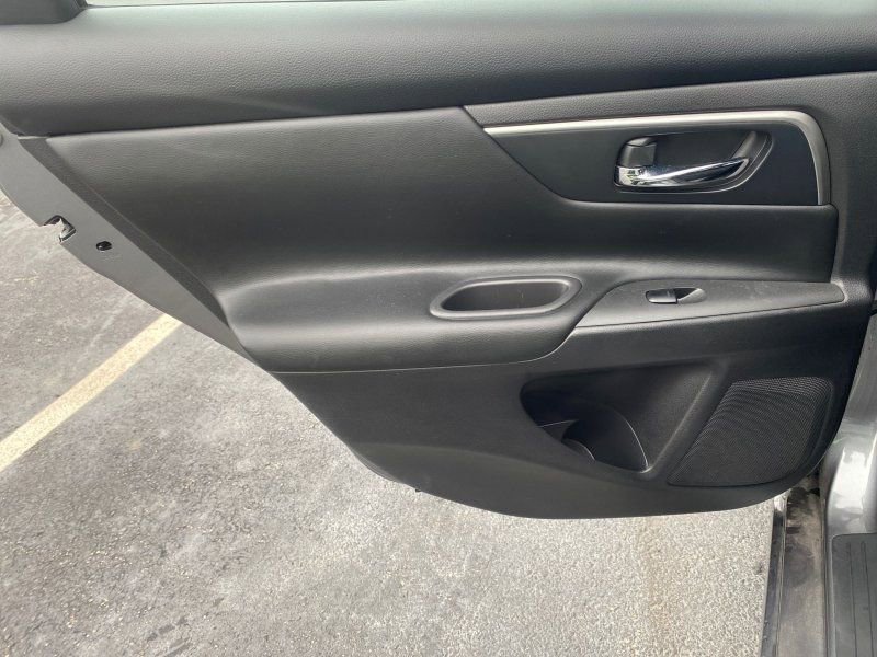 Used 2015 Nissan Altima 2.5 S w/ Power Driver Seat Package image 29