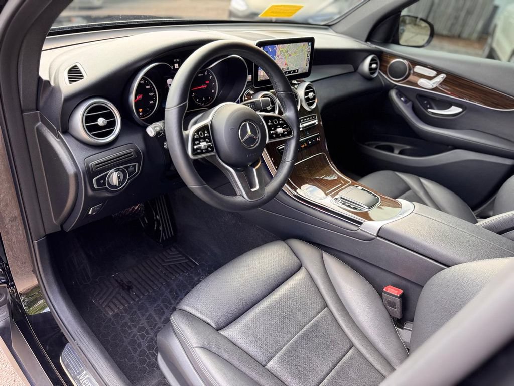 Used 2021 Mercedes-Benz GLC 300 4MATIC image 13