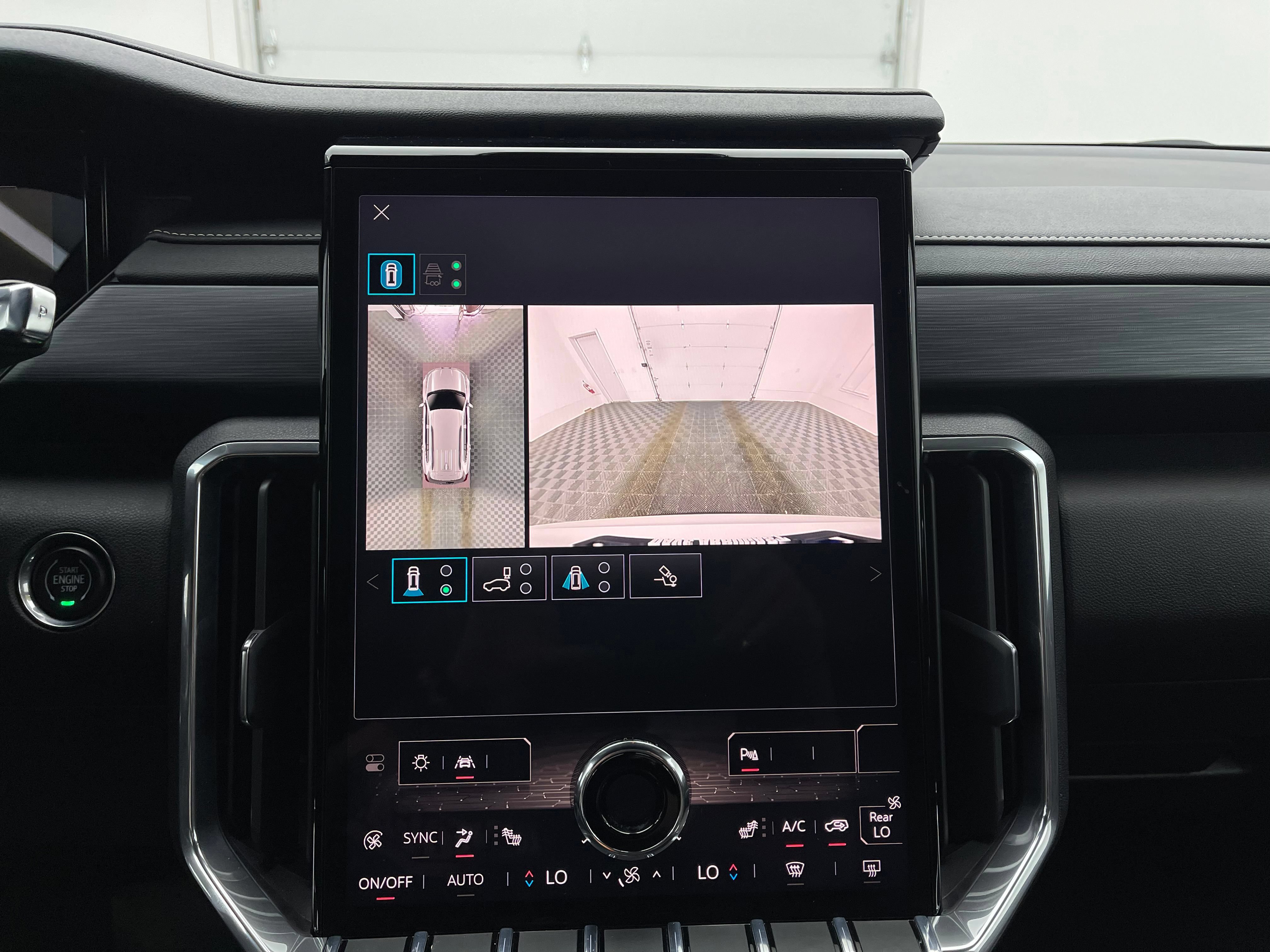 Used 2025 GMC Acadia Elevation FWD image 4