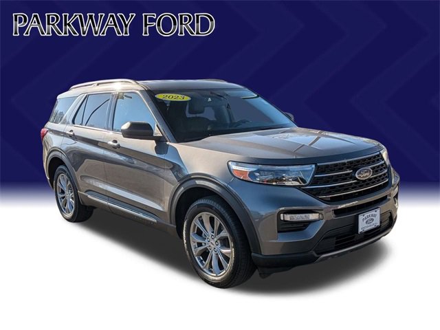 Used 2023 Ford Explorer XLT w/ Equipment Group 202A image 3