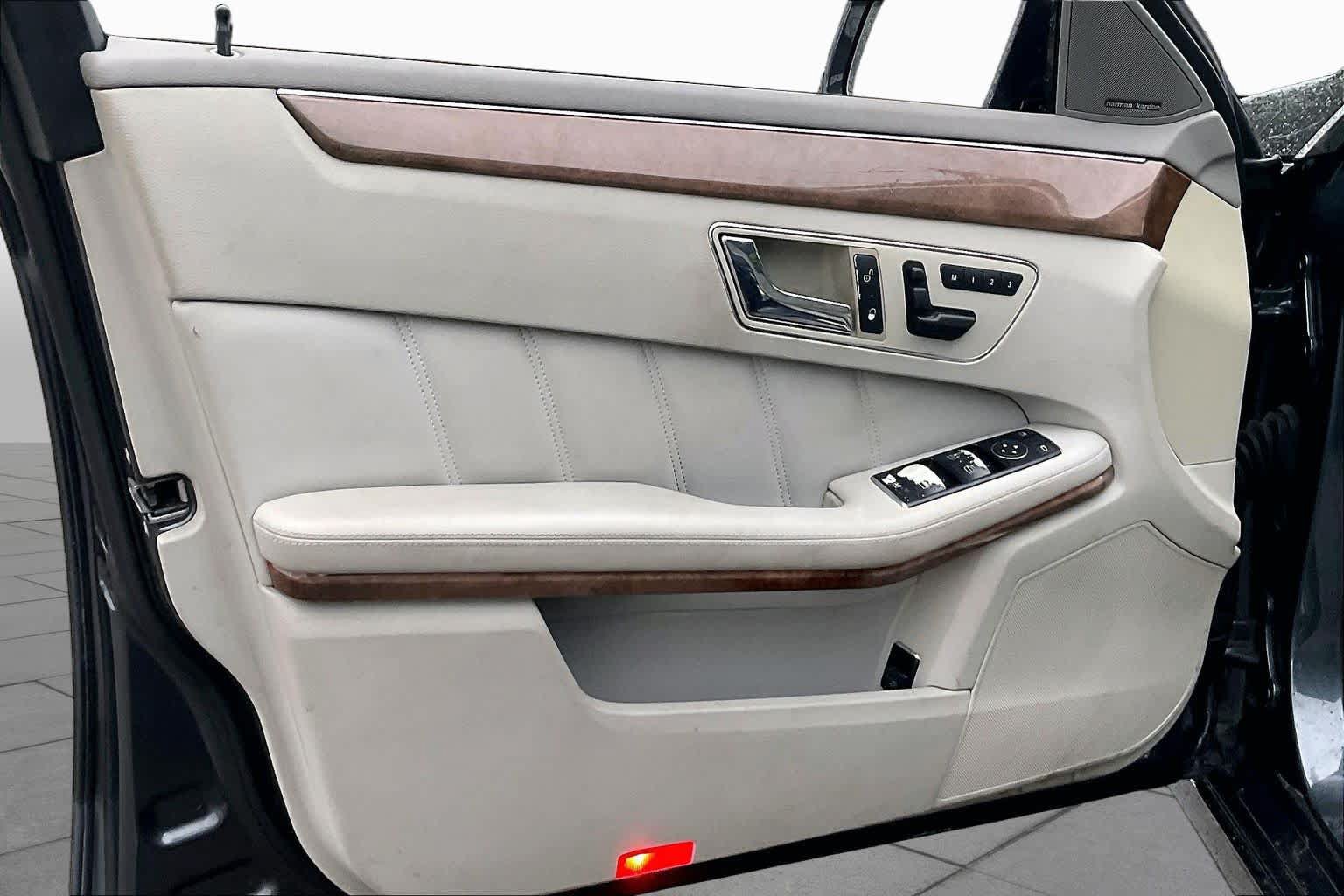 Used 2011 Mercedes-Benz E 350 Sedan image 21