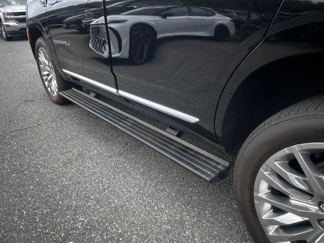 Used 2024 GMC Yukon Denali AWD/4WD image 7