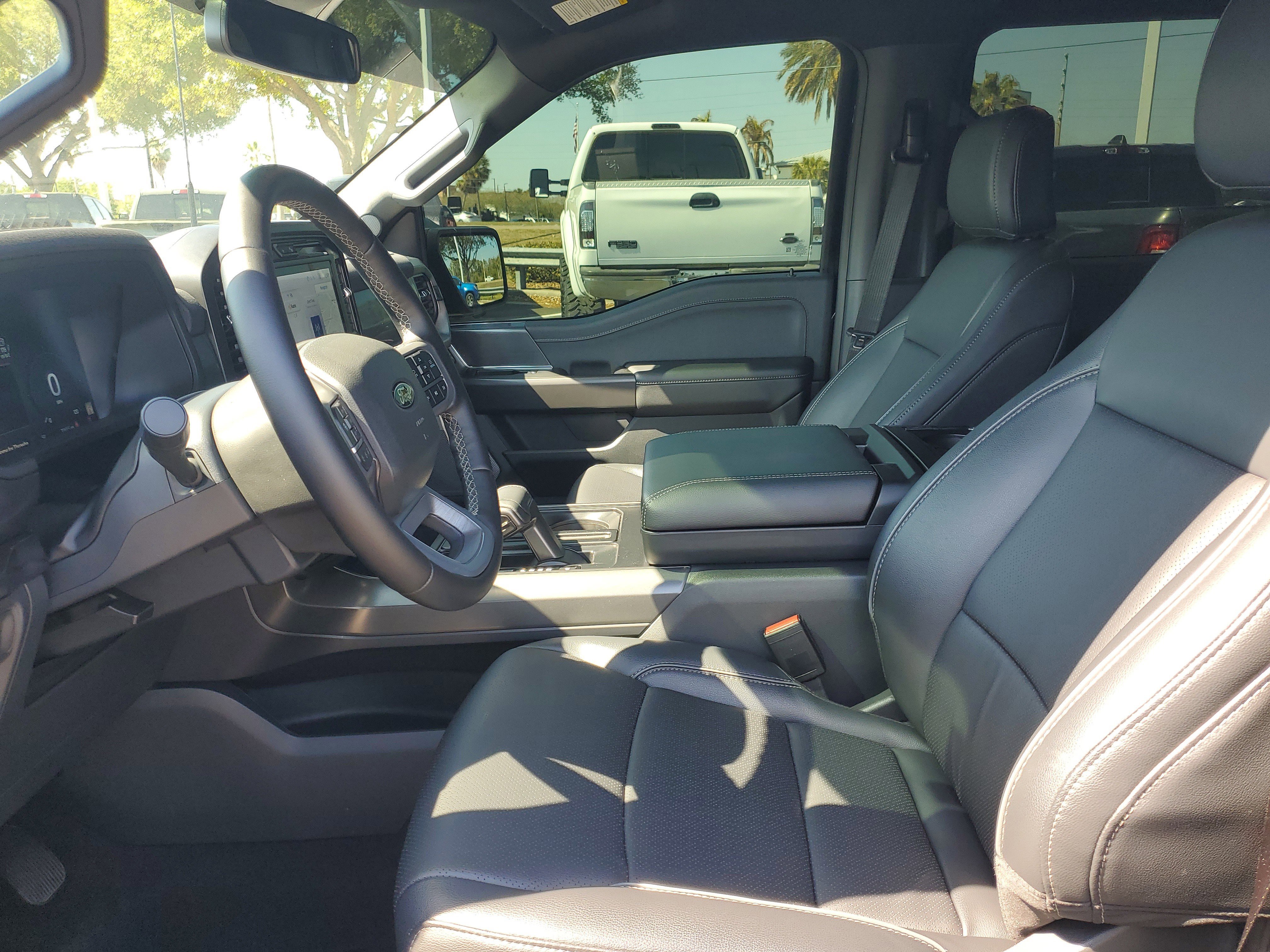 Used 2025 Ford F150 Lariat w/ Equipment Group 501A Mid image 11