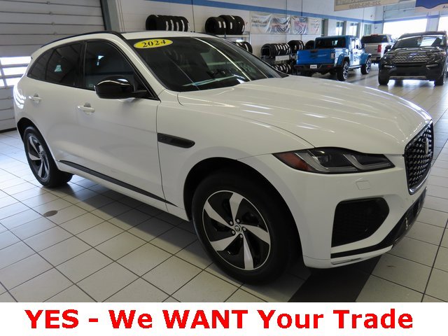 Used 2024 Jaguar F-PACE R-Dynamic S image 17
