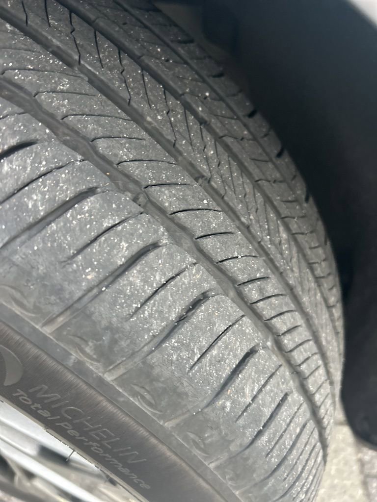 Used 2024 Genesis GV70 2.5T w/ Select Package AWD/4WD image 15