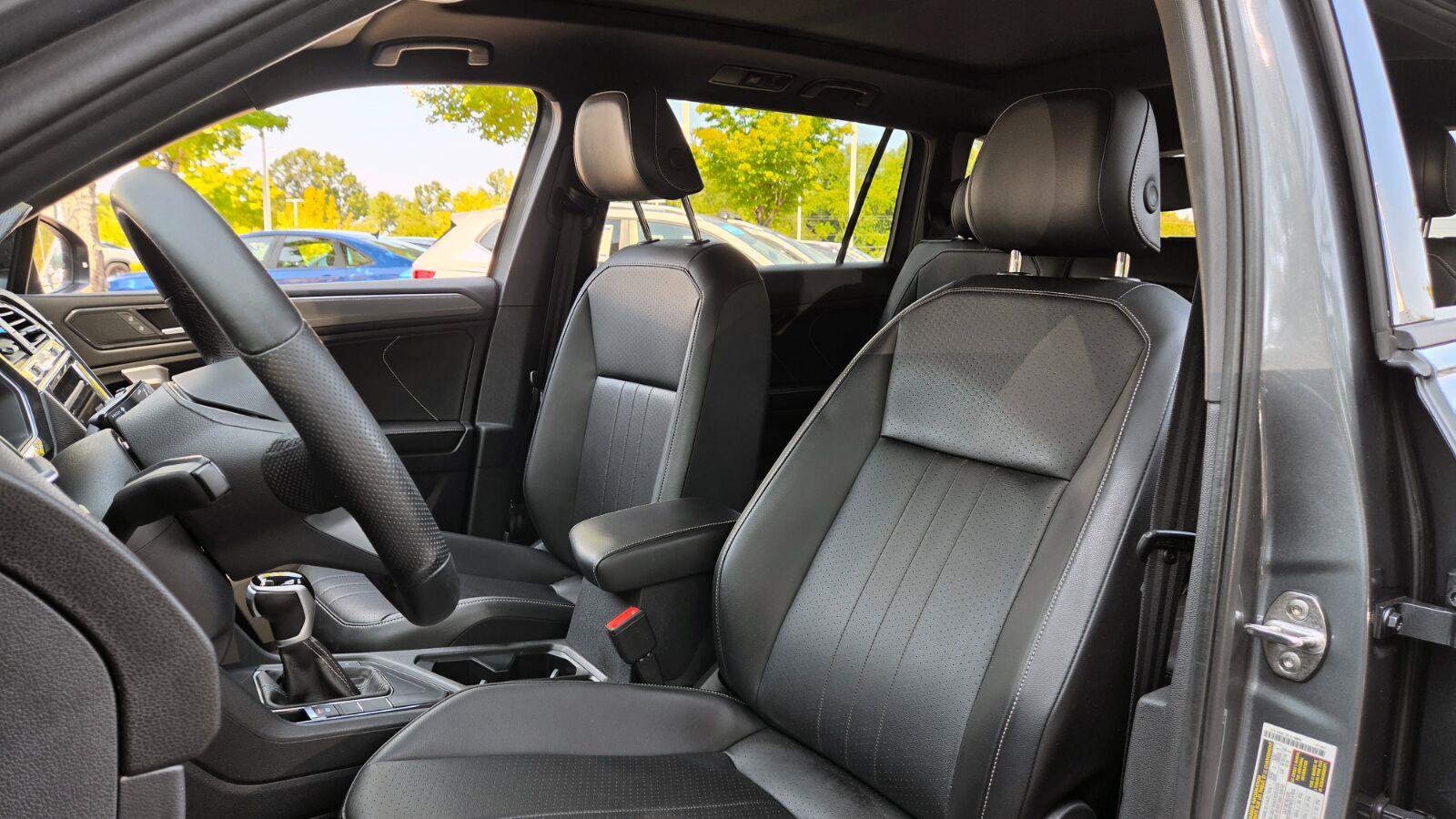 Certified 2024 Volkswagen Tiguan SE R-Line FWD image 23