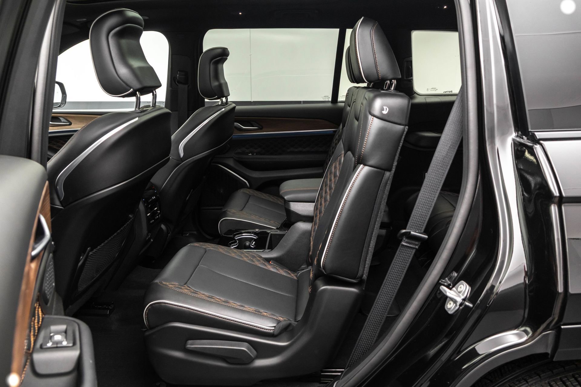 Used 2025 Jeep Grand Cherokee L Summit image 29