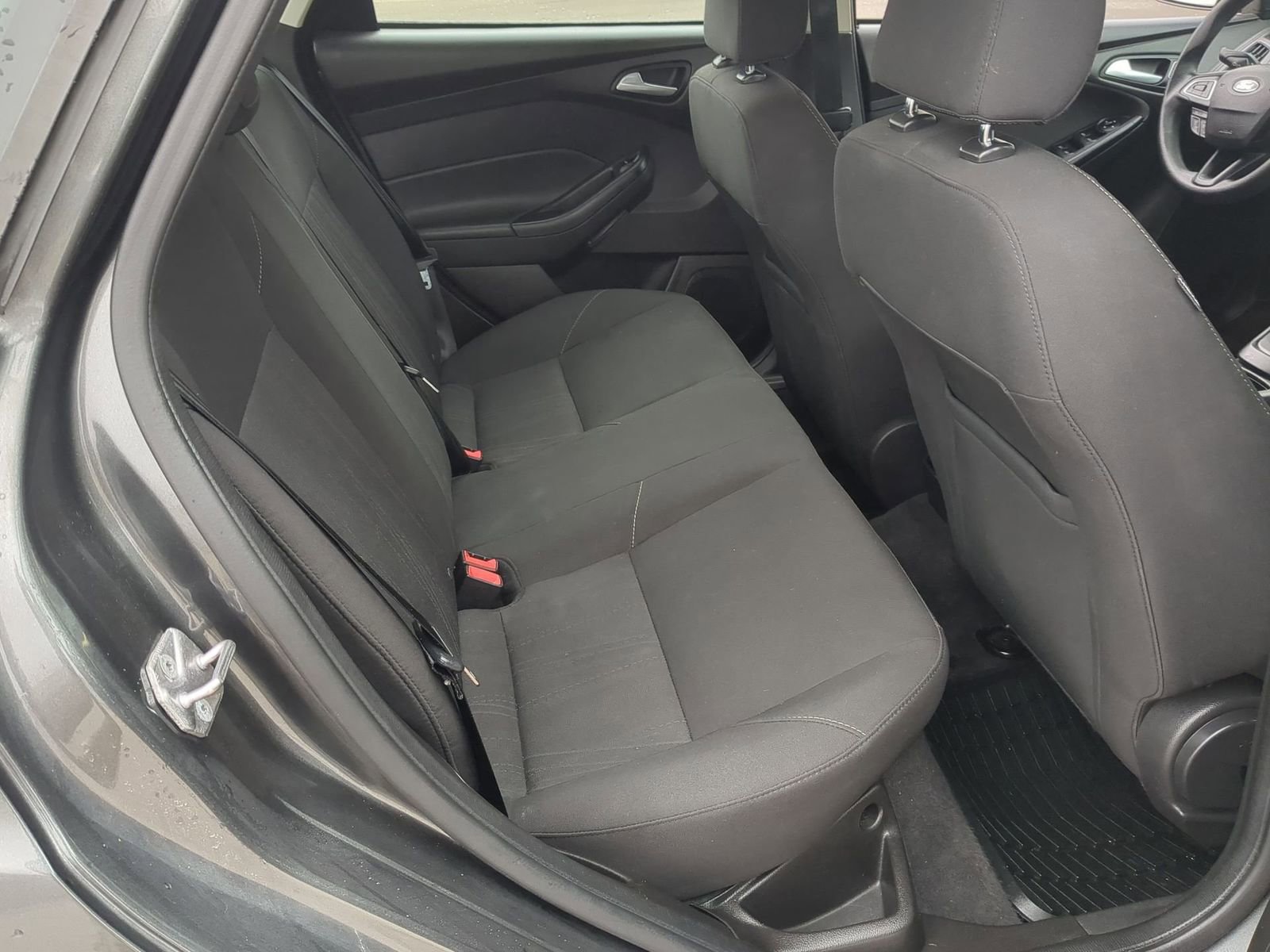 Used 2017 Ford Focus SE image 21