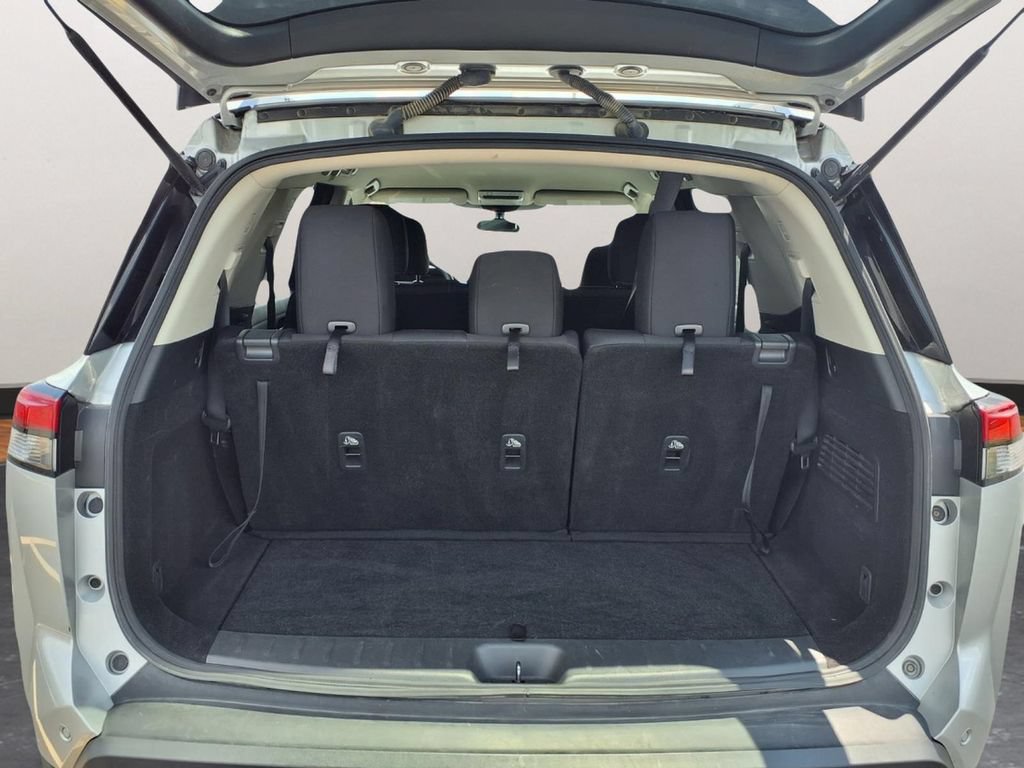 Used 2024 Nissan Pathfinder SV FWD image 23