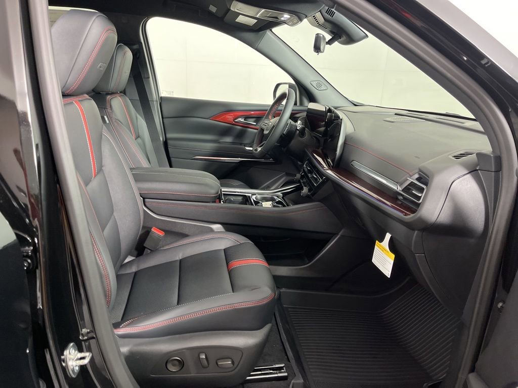 New 2026 Chevrolet Traverse RS image 8