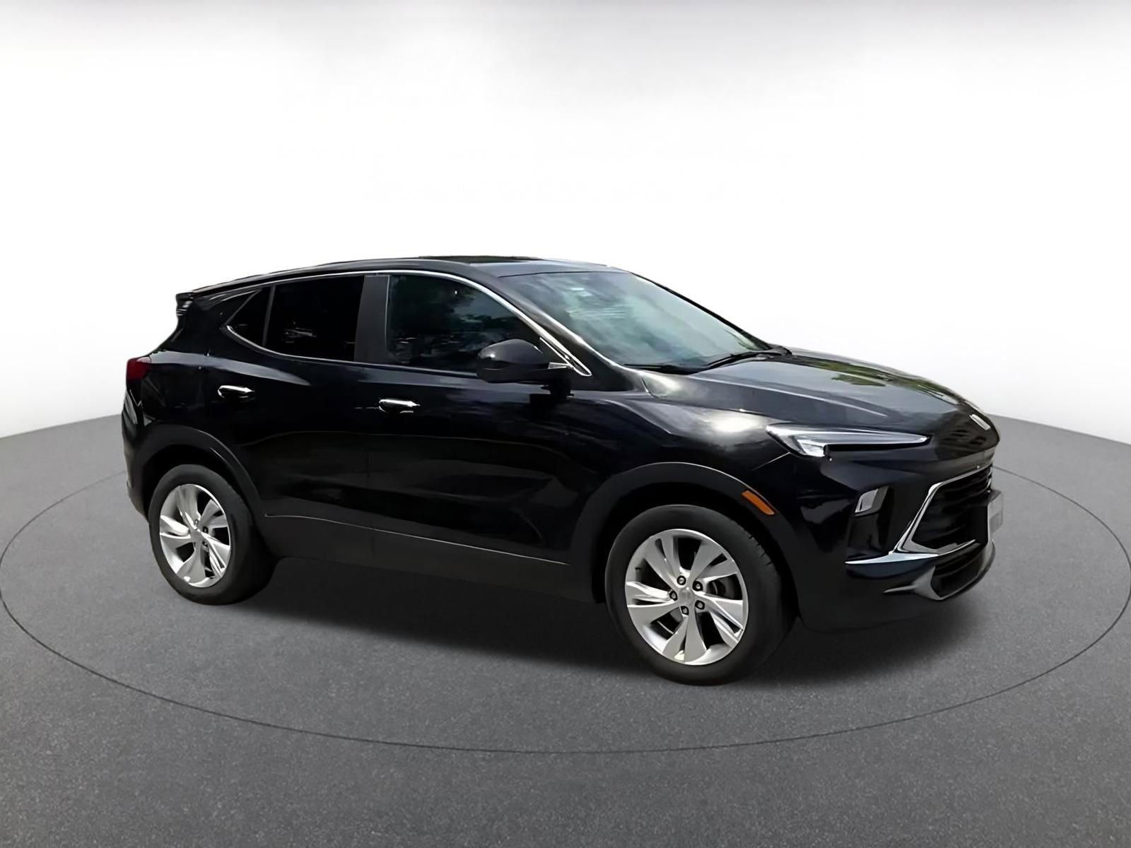 Used 2025 Buick Encore GX Preferred FWD image 2