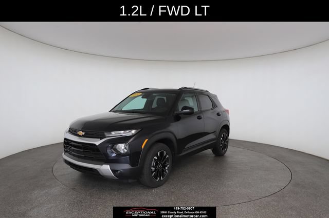 Used 2021 Chevrolet TrailBlazer LT w/ Premium Seating Package FWD image 2