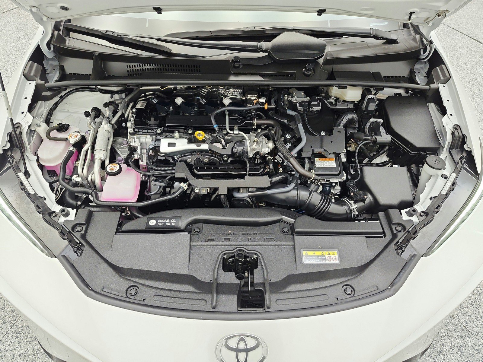 Used 2024 Toyota Prius Prime FWD image 16