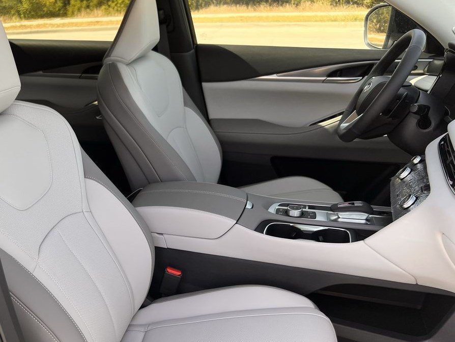 New 2027 INFINITI QX60 Luxe FWD image 23