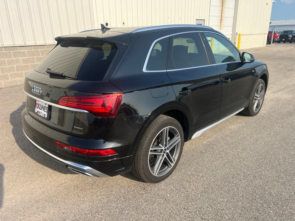 Used 2022 Audi Q5 e Premium Plus w/ Premium Plus Package AWD/4WD image 10