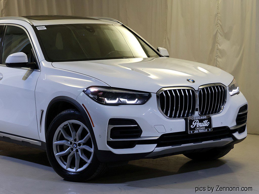 Used 2023 BMW X5 xDrive40i w/ Premium Package image 2