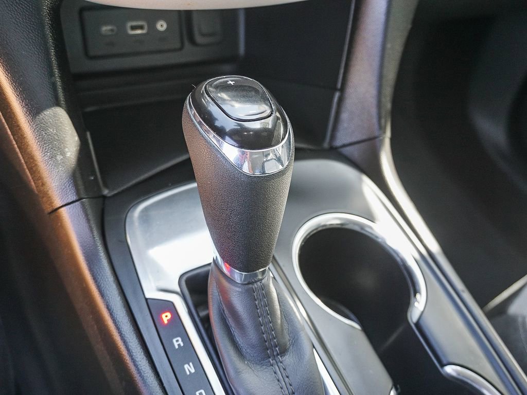 Used 2020 Chevrolet Equinox LS image 23