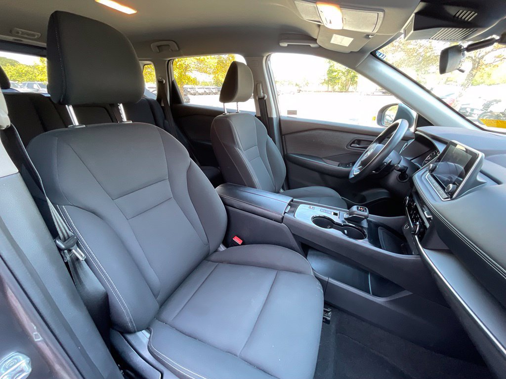Used 2023 Nissan Rogue S FWD image 31