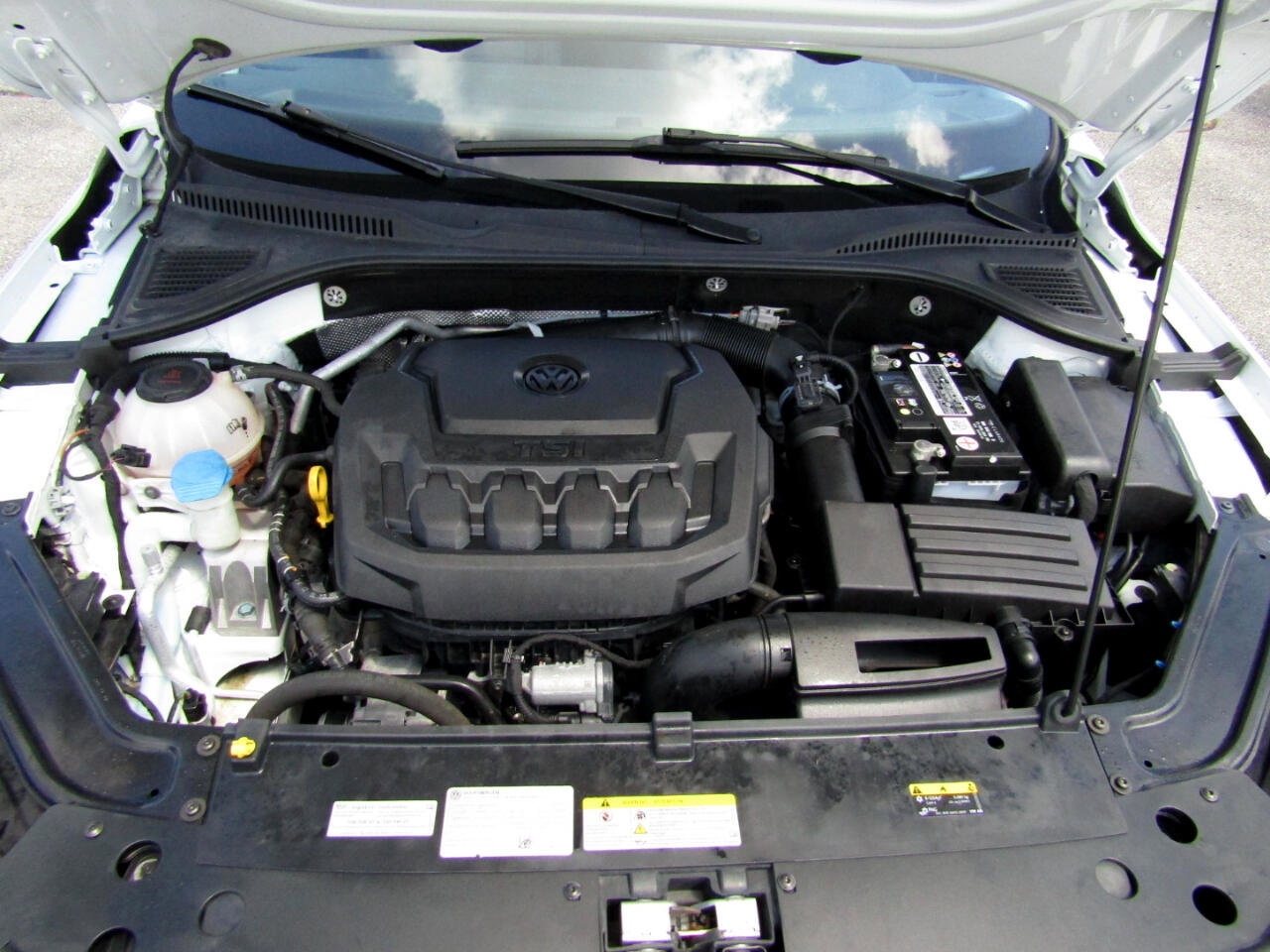 Used 2022 Volkswagen Passat 2.0T SE image 30