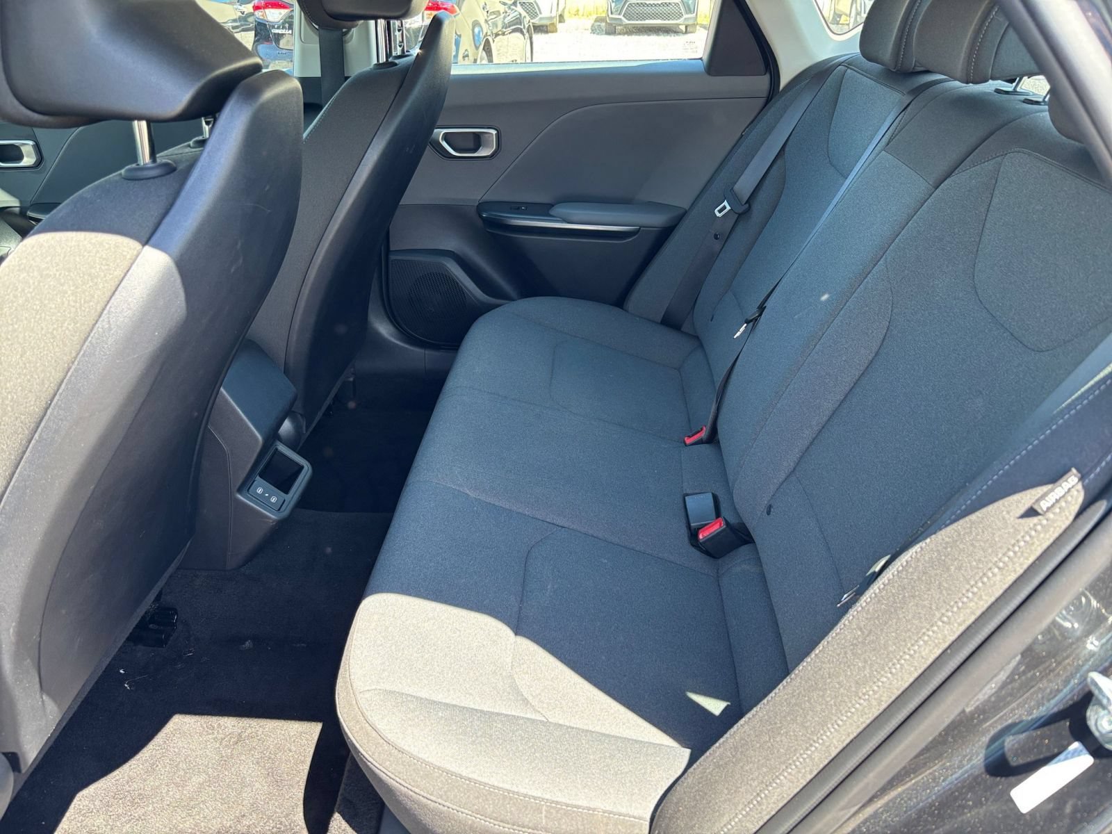 Used 2025 Kia K4 FWD image 25
