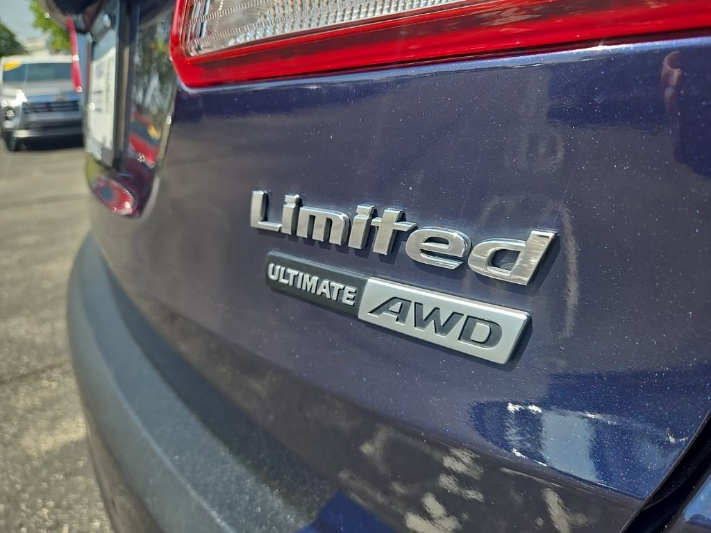 Used 2018 Hyundai Santa Fe Limited AWD/4WD image 13