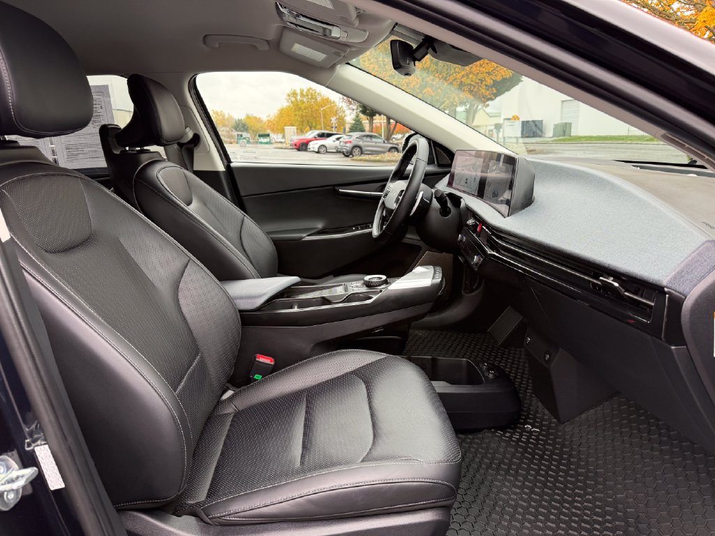 Certified 2023 Kia EV6 Wind w/ Wind Technology Package AWD/4WD image 13