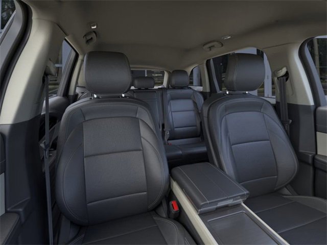 New 2025 Lincoln Nautilus Premier image 10
