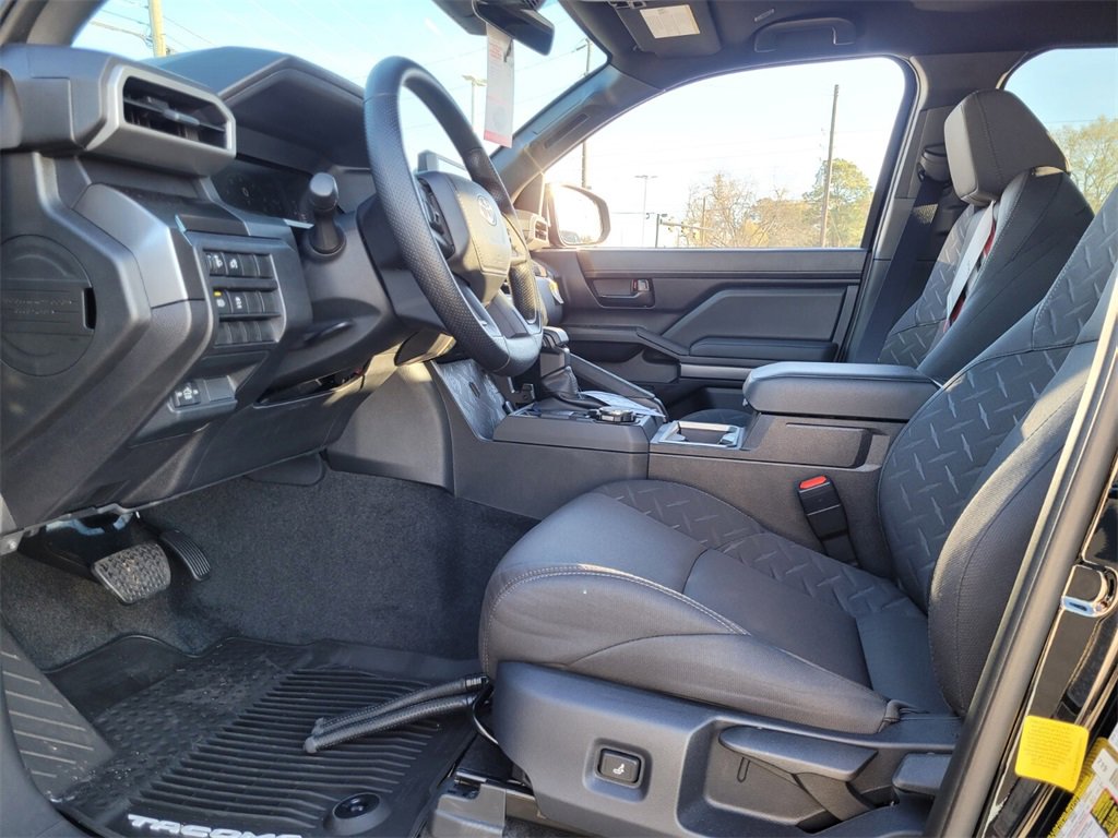 New 2025 Toyota Tacoma SR5 image 4