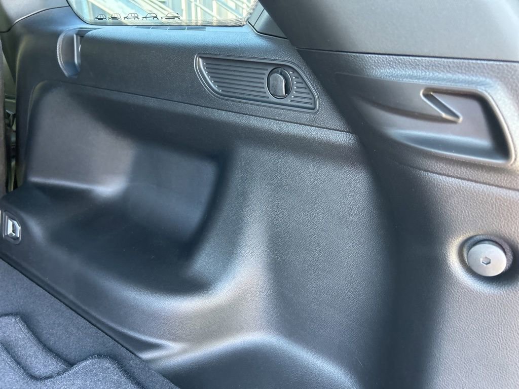New 2025 Jeep Grand Cherokee Altitude image 36